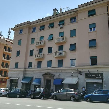 Accanto Al Gaslini Hotell Genova Eksteriør bilde
